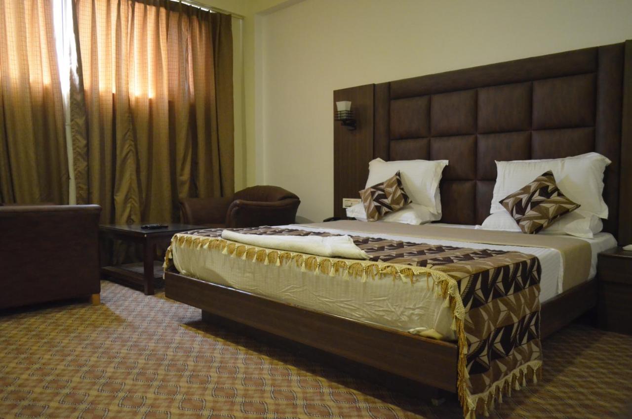 Hotel The Valley View Kashmir Srīnagar 외부 사진