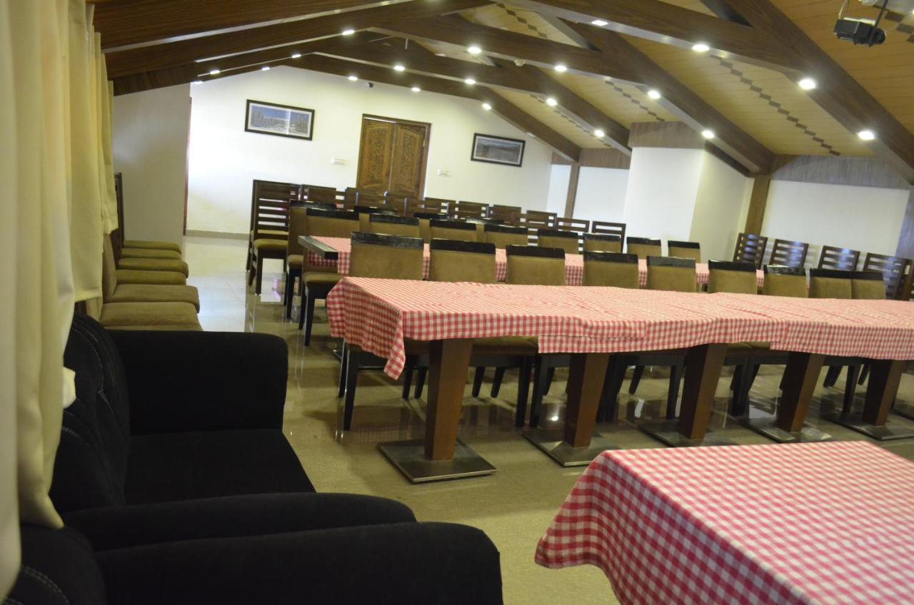 Hotel The Valley View Kashmir Srīnagar 외부 사진